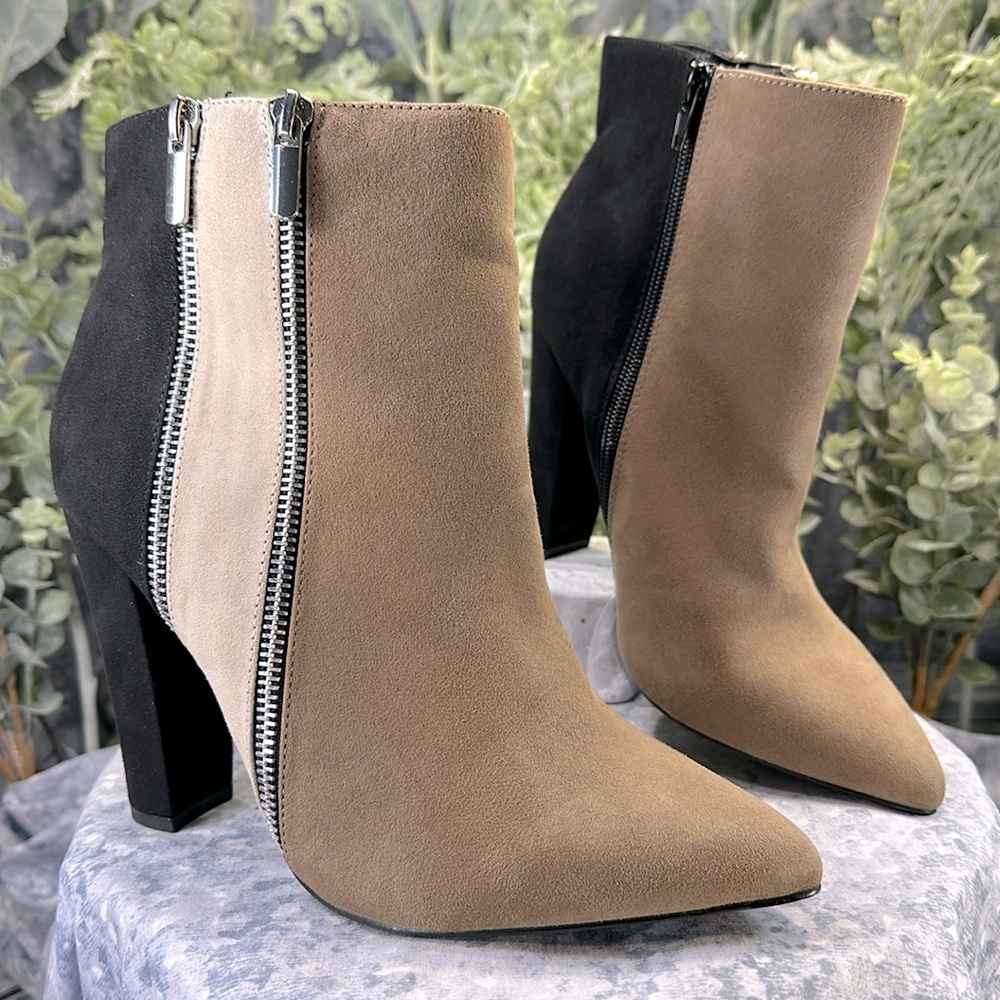 JustFab Remi Black Cream Tan Faux Suede 4.25” Heel Zip Dress Boots WMS 8W✨EUC✨